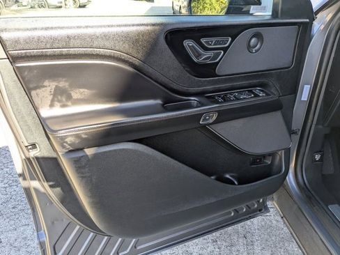 Used 2024 Lincoln Aviator Reserve image 11
