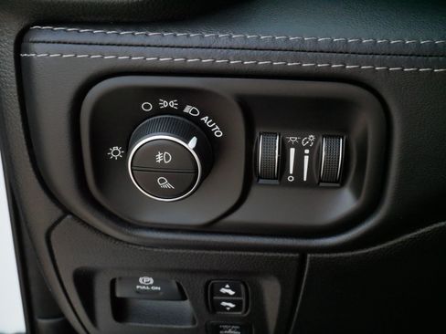 Used 2022 RAM 1500 Limited AWD/4WD image 27