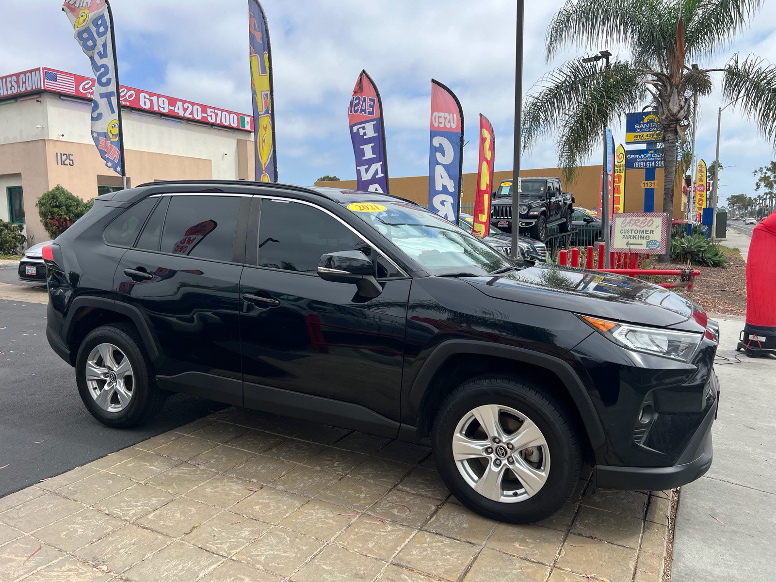 Used 2021 Toyota RAV4 XLE FWD image 8