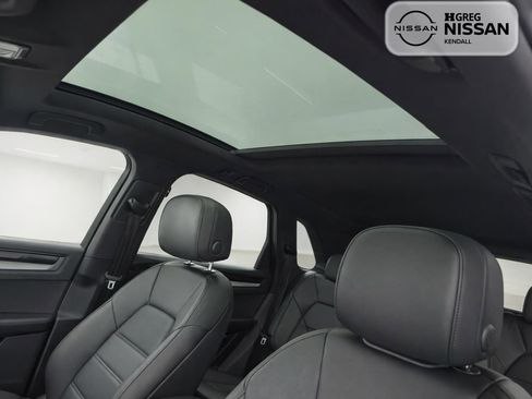 Used 2019 Porsche Cayenne AWD/4WD image 12