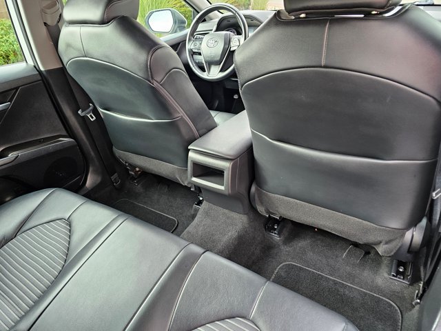 Used 2022 Toyota Camry SE FWD image 16