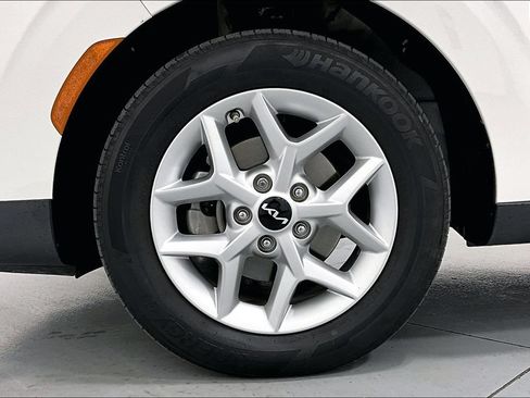 Used 2023 Kia Soul S FWD image 10