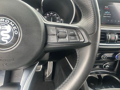 Used 2022 Alfa Romeo Stelvio Ti w/ Active Assist Plus Package image 31