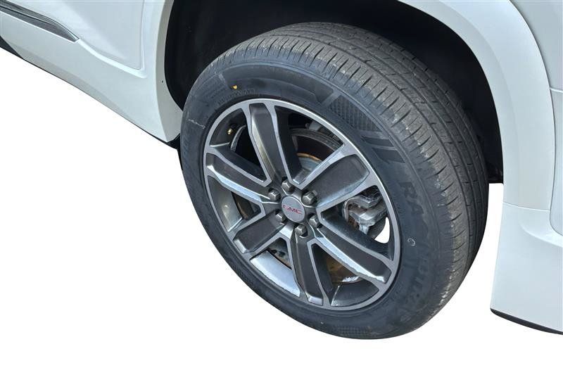 Used 2017 GMC Acadia Denali w/ Technology Package FWD image 27