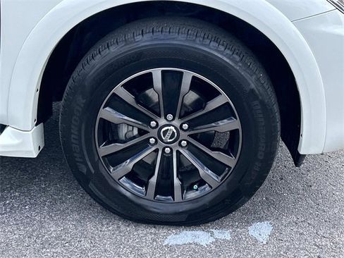 Used 2019 Nissan Armada Platinum w/ Captain's Chairs Package image 9