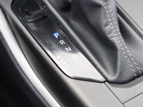 Certified 2025 Toyota Highlander XLE image 37