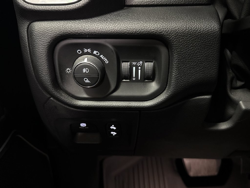 Used 2020 RAM 1500 Laramie AWD/4WD image 19