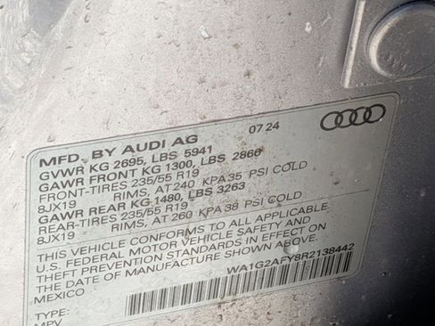 Used 2024 Audi Q5 e Premium w/ Convenience Package image 18