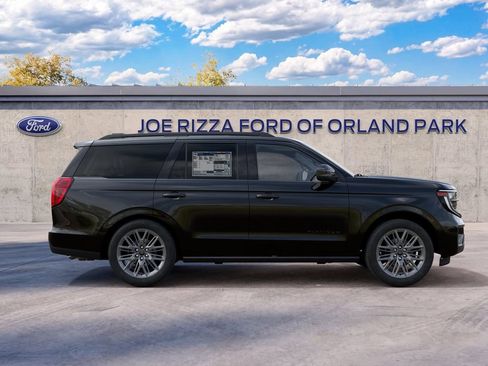 New 2027 Ford Expedition Platinum w/ Stealth Appearance Package AWD/4WD image 5