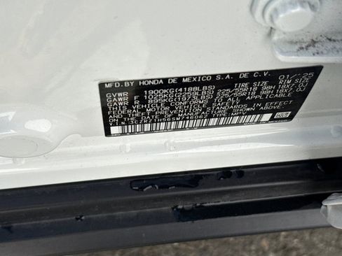 Certified 2025 Honda HR-V Sport image 18