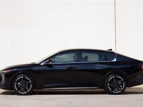 Used 2025 Kia K4 GT-Line w/ GT-Line Premium Package FWD image 8