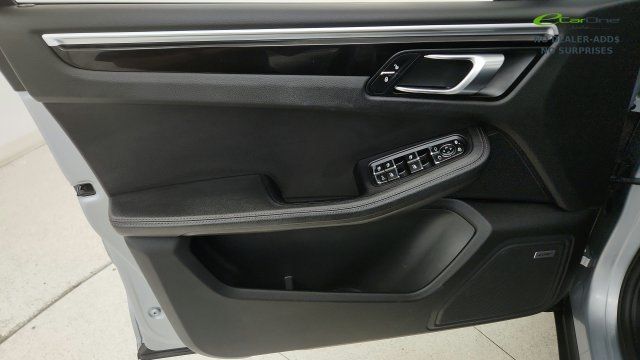 Used 2019 Porsche Macan AWD/4WD image 63