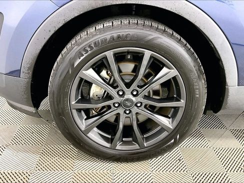Used 2017 Ford Explorer XLT w/ Equipment Group 202A FWD image 7