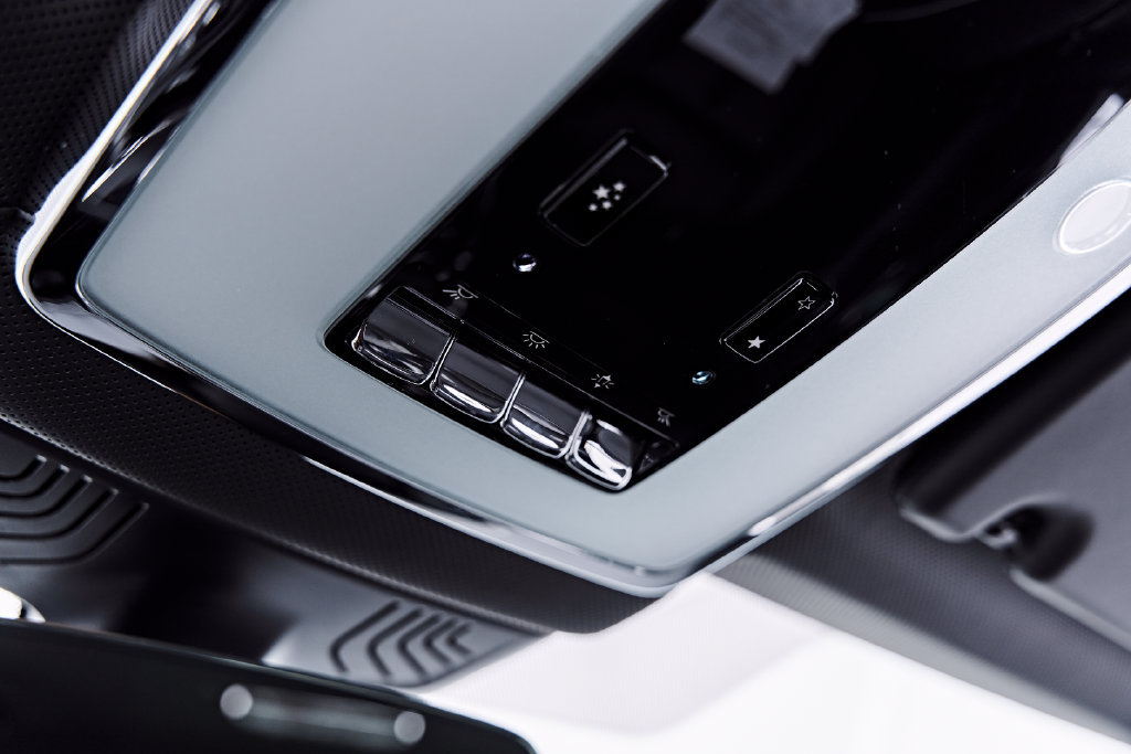 Used 2025 Rolls-Royce Cullinan AWD/4WD image 98