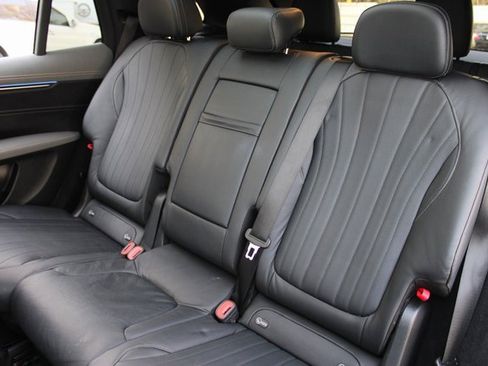 Used 2023 Mercedes-Benz EQS 580 4MATIC SUV image 12