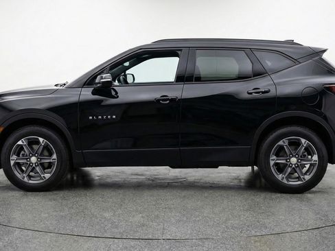 Used 2025 Chevrolet Blazer LT image 5