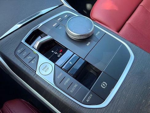 Used 2023 BMW 330e w/ M Sport Package RWD image 19