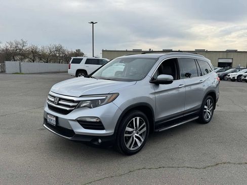 Used 2016 Honda Pilot Elite image 5