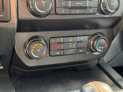 Used 2019 Ford F150 XLT w/ Equipment Group 302A Luxury image 9