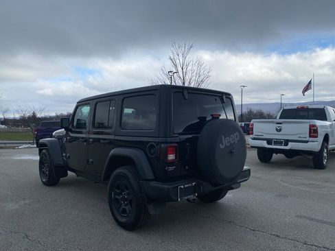 Certified 2018 Jeep Wrangler Unlimited Sport image 4