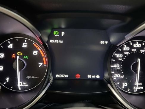 Used 2023 Alfa Romeo Stelvio Ti image 18