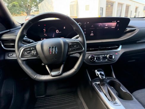 Used 2025 Buick Envista Preferred w/ Convenience I Package FWD image 13