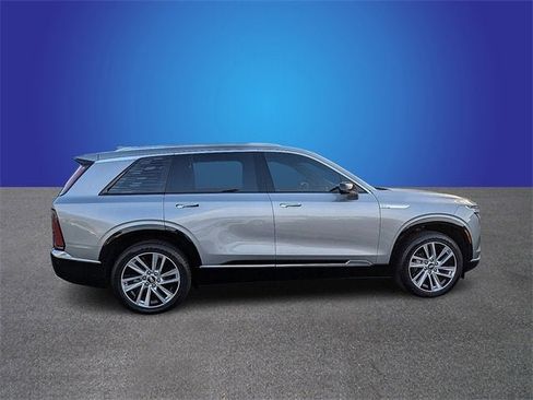 New 2026 Cadillac Vistiq Luxury image 6