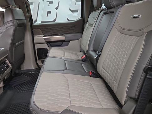 Used 2025 Ford F350 Platinum w/ Platinum Plus Package image 7
