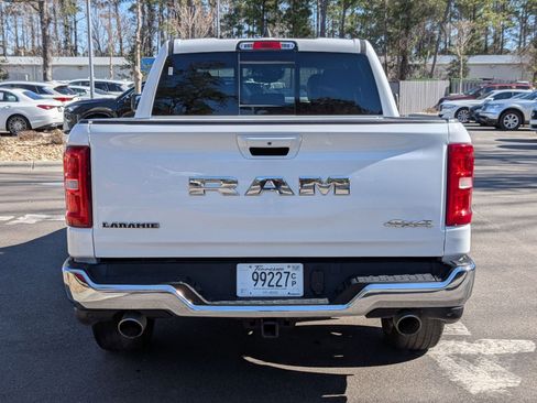 Used 2025 RAM 1500 Laramie AWD/4WD image 4