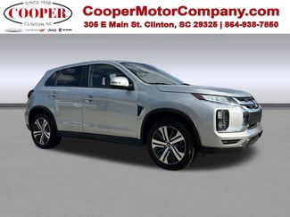 Used 2023 Mitsubishi Outlander Sport SE image 1