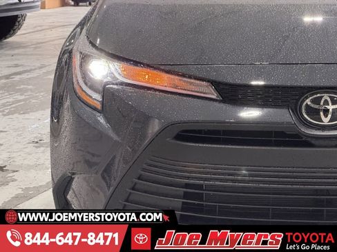 Used 2026 Toyota Corolla LE image 5