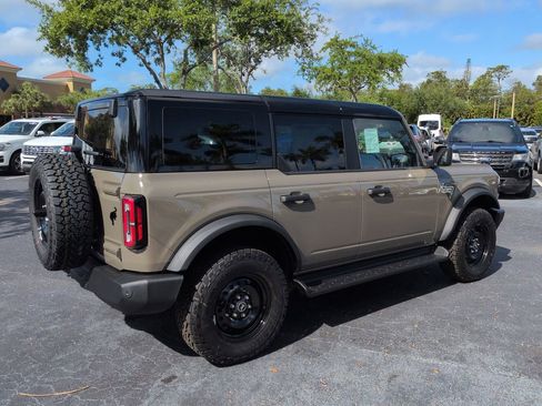 New 2026 Ford Bronco Outer Banks AWD/4WD image 4
