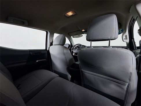 Used 2019 Toyota Tacoma SR5 image 27