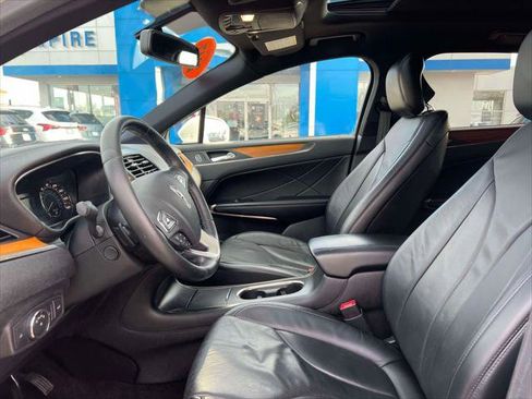 Used 2017 Lincoln MKC Reserve image 12