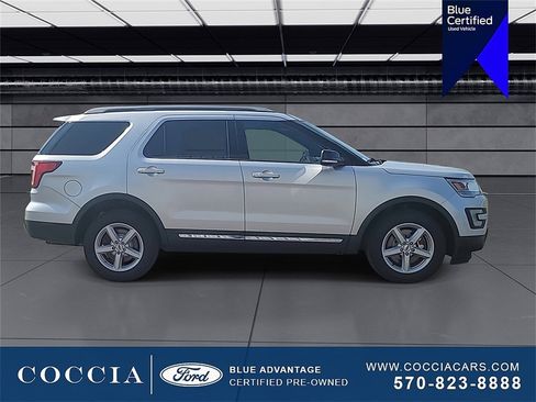 Certified 2016 Ford Explorer XLT w/ Equipment Group 202A image 5