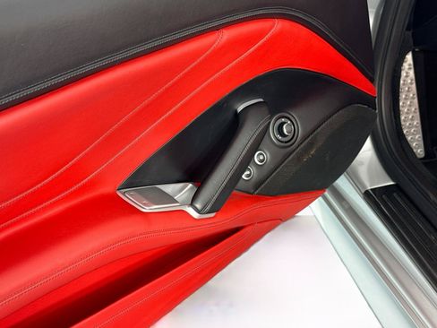 Used 2015 Ferrari California T RWD image 19