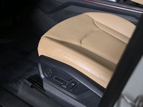 Used 2023 Audi Q8 Premium Plus image 23