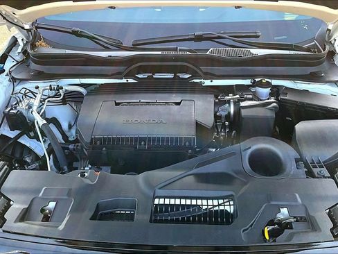 Certified 2025 Honda Pilot TrailSport image 22