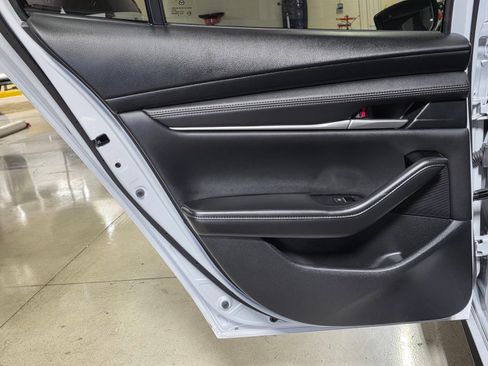 Used 2024 MAZDA MAZDA3 s FWD image 13