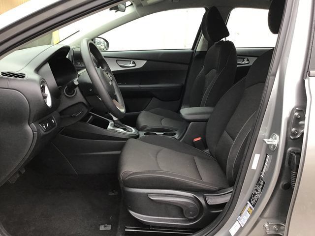 Used 2024 Kia Forte LXS w/ LXS Technology Package FWD image 9