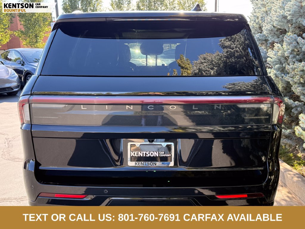 Used 2025 Lincoln Navigator Reserve AWD/4WD image 6