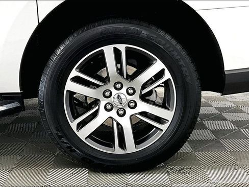 Used 2022 Ford Expedition Max Limited image 8