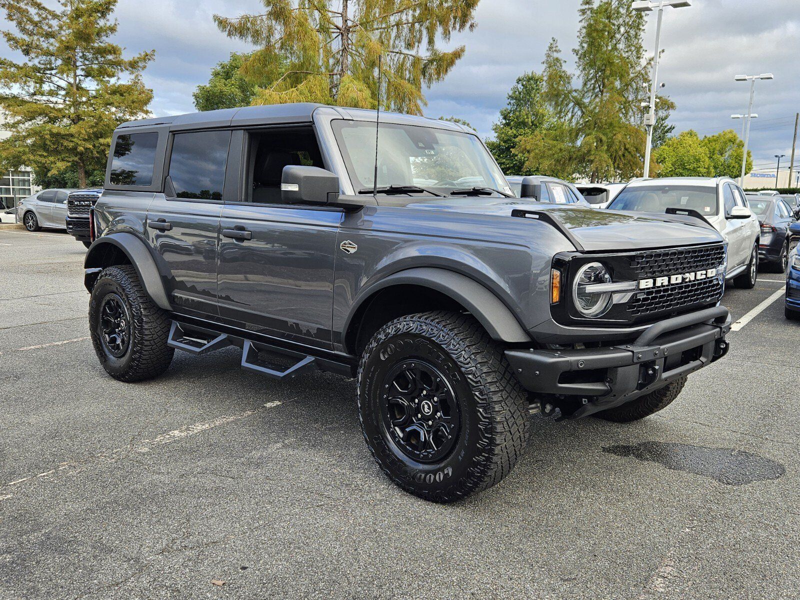 Used 2022 Ford Bronco Wildtrak AWD/4WD image 1