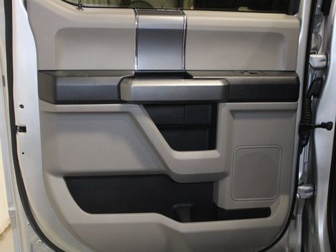 Used 2019 Ford F250 XLT w/ XLT Premium Package image 16