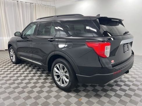 Used 2023 Ford Explorer XLT w/ Equipment Group 202A image 8