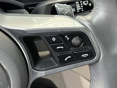 Certified 2023 Porsche Cayenne AWD/4WD image 27