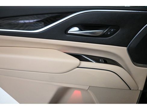 Used 2023 Cadillac Escalade Premium Luxury w/ Performance Package image 26