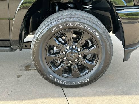 Used 2024 RAM 2500 Limited AWD/4WD image 10
