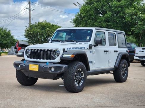 Used 2025 Jeep Wrangler Unlimited Rubicon 4xe w/ Safety Group AWD/4WD image 3