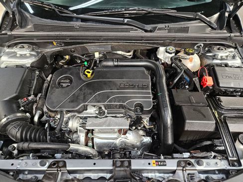 Used 2024 Chevrolet Malibu LT image 19